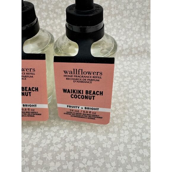 Bath and Body Works WAIKIKI BEACH COCONUT 4 Wallflower Refills - Picture 2 of 5